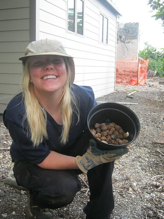 IMG_1080 Volunteering at the Naohuleua Historical Garden - Pacific Quest: Wilderness Therapy for Teens & Young Adults