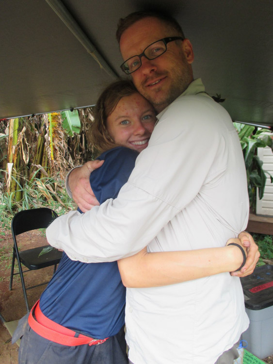 2016-04-29-AD-parent program dad daughter hug